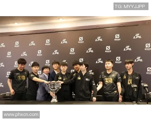 独家解析FPX战队在比赛中的速度优势与对手的对比分析 独家解析FPX战队在比赛中的速度优势与对手的对比分析