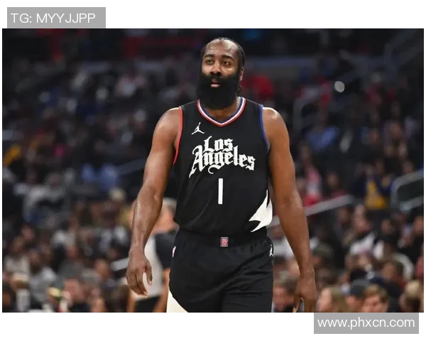 哈登在对阵雷霆的比赛中狂砍43分展现绝佳状态