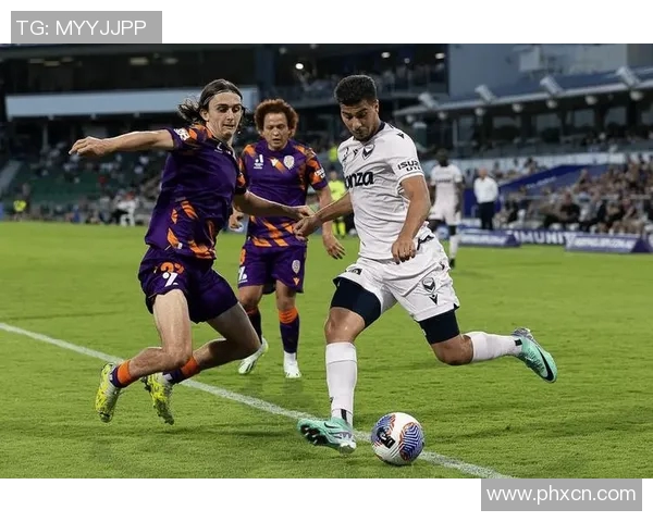 惠灵顿凤凰与悉尼FC历史交锋回顾与战绩分析