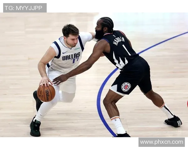 快船与爵士激战四月二十九NBA季后赛精彩对决引人瞩目