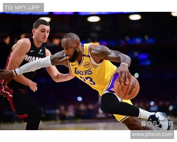湖人对决热火精彩瞬间剪辑回顾展现篮球魅力与激情对抗 湖人对决热火精彩瞬间剪辑回顾展现篮球魅力与激情对抗