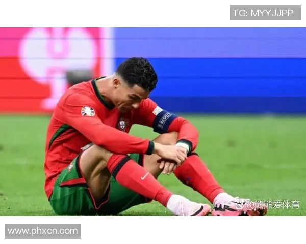 火箭队与马刺队激战正酣23日赛场精彩对决引人瞩目 火箭队与马刺队激战正酣23日赛场精彩对决引人瞩目