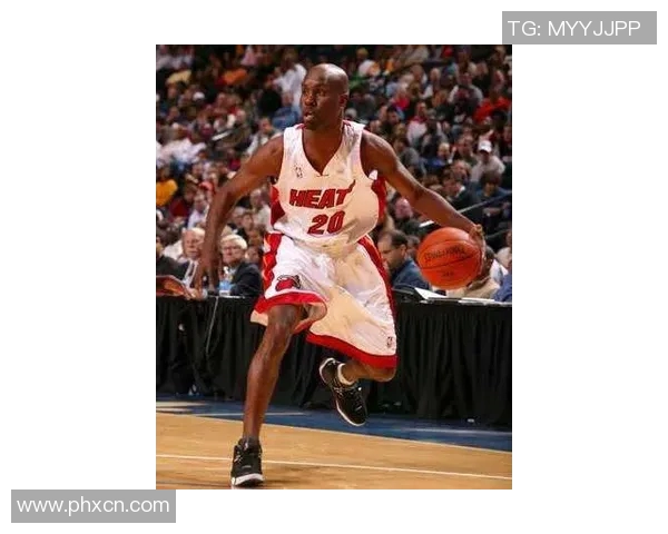 马库斯斯马特在NBA赛场上的坚持与成长之路探秘 马库斯斯马特在NBA赛场上的坚持与成长之路探秘