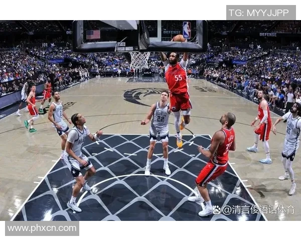 勇士与快船激战四月一日NBA经典对决回顾与精彩瞬间分析