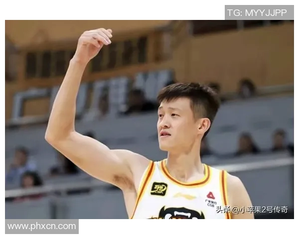 周鹏：从篮球场上的传奇到生活中的坚韧榜样，见证奋斗与荣耀的旅程